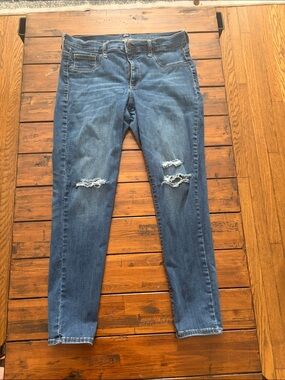 GAP Women's Medium Blue Ripped Skinny Jeans